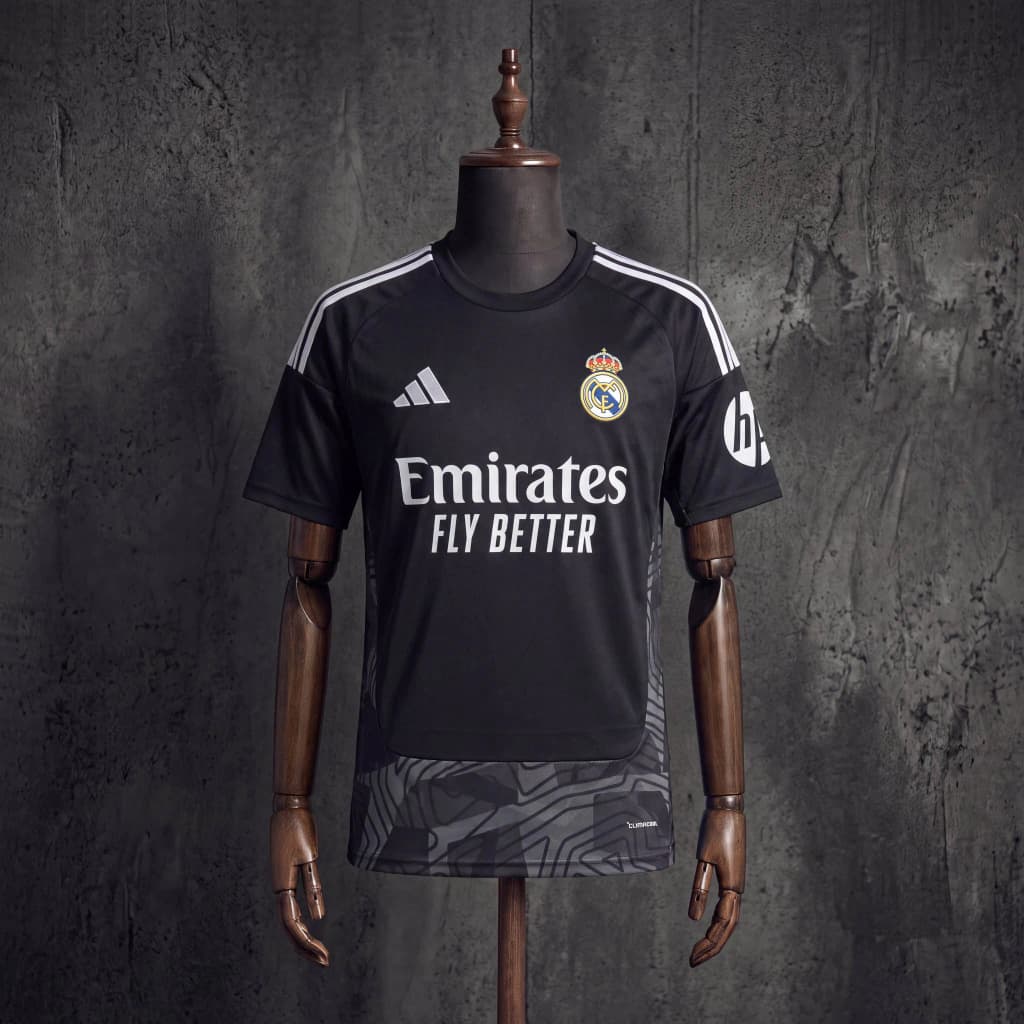 Real Madrid Masculino 26/27 Goalkeeper - Torcedor — imagem 1